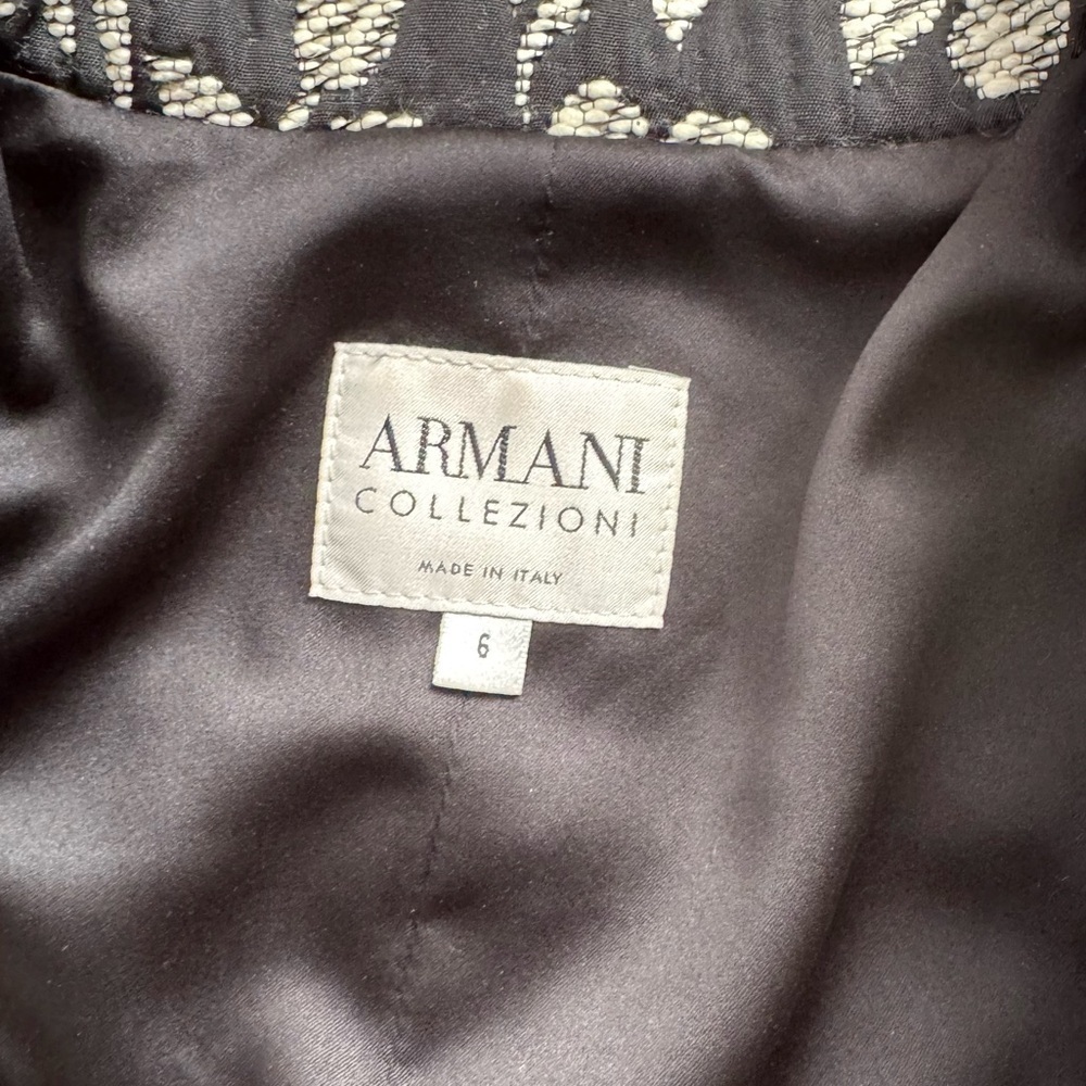 Armani- Vintage Black and White Brocade Floral Longsleeve Blazer Jacket - Picture 4 of 5